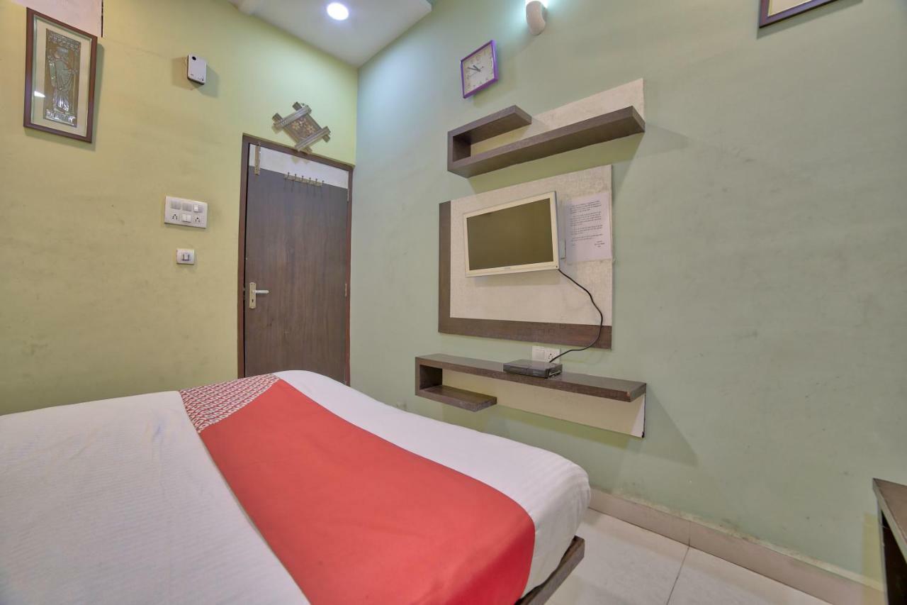Oyo 35538 Hotel Risha Chandrapur Εξωτερικό φωτογραφία