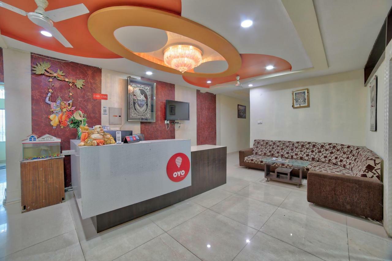 Oyo 35538 Hotel Risha Chandrapur Εξωτερικό φωτογραφία